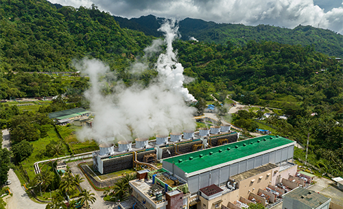 地熱発電所の写真